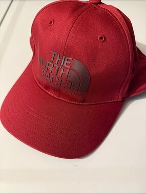 The North Face Maroon Red Logo Curved-Brim Cap